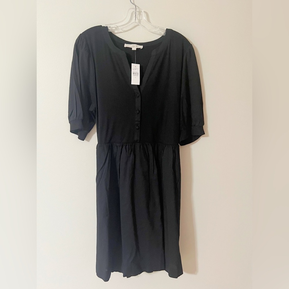 NWT $89 Loft V Neck, Button Front, Puffy Sleeve Dress - Black, Women’s Size XL - Picture 4 of 4